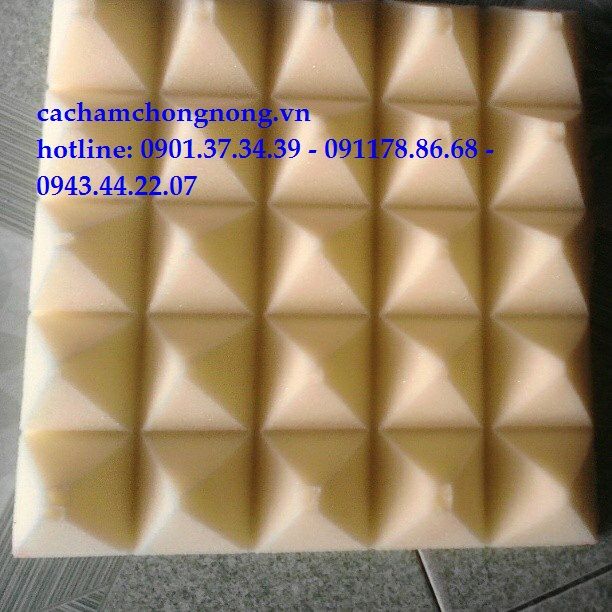 mut gai hinh kim tự tháp màu kem